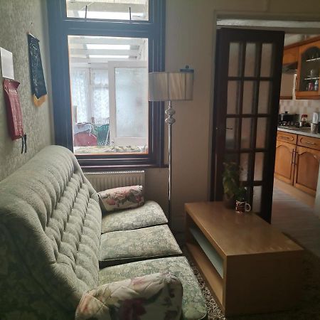 Double Room Available- London Seven Kings Seven Kings Train Station Ilford Eksteriør bilde